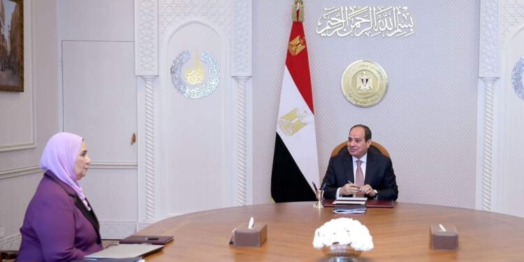 الرئيس السيسي يطلع على جهود الهلال الأحمر المصري في دعم الأشقاء الفلسطينيين