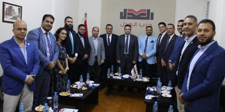 التنسيقية تلتقى أحزاب إرادة جيل والتجمع والعدل ضمن أعمال صياغة برنامج انتخابي لطرحه على مرشحي الرئاسة