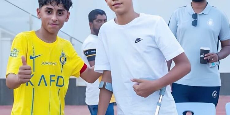 ابن كريستيانو رونالدو يظهر بالعكازات براعم النصر في السعودية