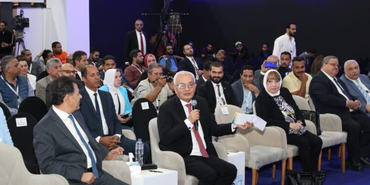 وزير التربية والتعليم: تطبيق second 5 خطوة غير تقليدية لتحقيق التفاعل مع الطلاب