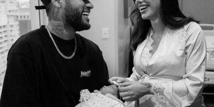 خانها 92 مرة.. انفصال نيمار وصديقته برونا بيانكاردي