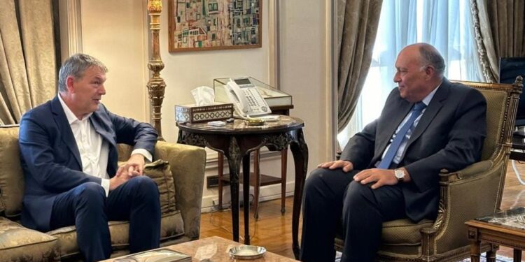 وزير الخارجية وممثل الأونروا