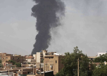 الجيش السوداني يقصف مواقع الدعم السريع