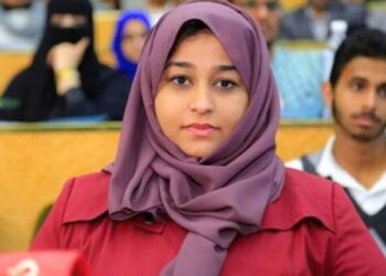 الناشطة فاطمة العرولي