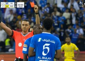 طرد اللاعب السعودي علي البليهي