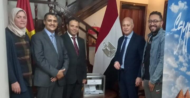 الانتخابات الرئاسية.. بدء توافد الناخبين على السفارة المصرية في فيتنام ثاني أيام التصويت