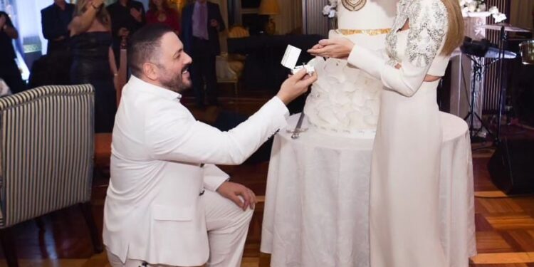 رامي عياش يحيى الذكرى العاشرة لزواجه بحفل زفاف جديد