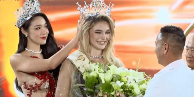 ألبانية تتوج بلقب ملكة جمال الأرض 2023 