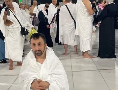 التركي كوكسال بابا ينشر صورا جديدة من أمام الكعبة