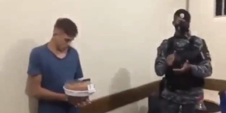 الشرطة البرازيلية تحتفل بعيد ميلاد “لص”!