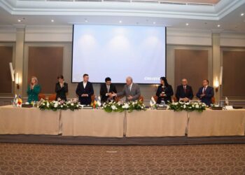 محافظ جنوب سيناء يشهد اتفاق بين مجموعة أنا أصلان وكونكور السلام لإنشاء مدينة علاجية 