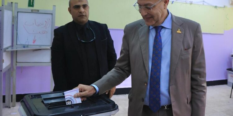 النائب أحمد صبور يدلي بصوته في الانتخابات الرئاسية 2024
