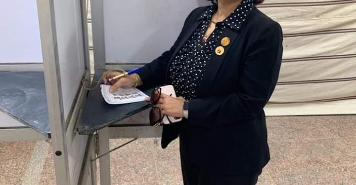 أمين سر حقوق الشيوخ بعد إدلائها بصوتها في الانتخابات الرئاسية: عُرس ديمقراطي