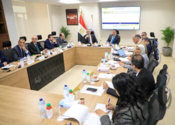 وزير الصحة يترأس اجتماع مجلس إدارة الهيئة العامة للمستشفيات والمعاهد التعليمية