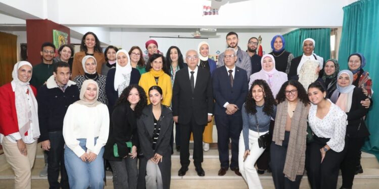وزير التعليم يشهد احتفالية “مشروع الشراكة بين المدارس والجامعات”