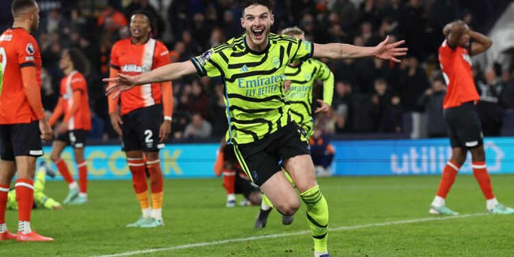 أرسنال يبتعد 5 نقاط في صدارة بطولة إنكلترا لكرة القدم