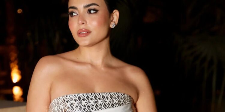 أسماء جلال في حفل ختام مهرجان الجونة السينمائي