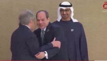 الرئيس السيسي يصل مقر انعقاد قمة المناخ كوب 28