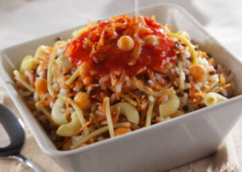 طريقة عمل الكشري المصري كشري الحلة الواحدة