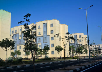 مدبولي يتفقد وحدات مبادرة الرئيس “سكن لكل المصريين” بمدينة السادات