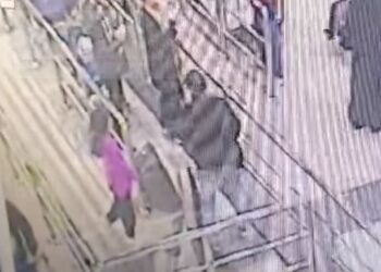 اختطاف طفلتين من أسانسير