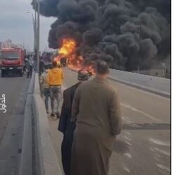 اشتعال النيران في سيارة مواد بترولية أعلى كوبري سندوب في المنصورة