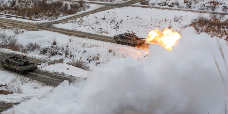 مناورات قتالية مشتركة بين كوريا الجنوبية وأمريكا بالقرب من بوتشون منزوعة السلاح
