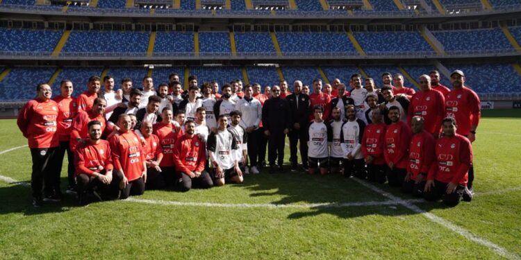 الرئيس السيسى يتفقد تدريبات منتخب مصر باستاد المدينة الأولمبية