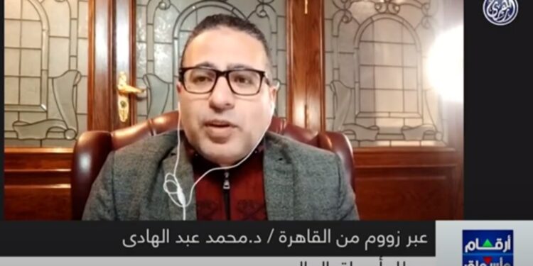 خبير اقتصادي: الدولار انخفض في السوق المصري