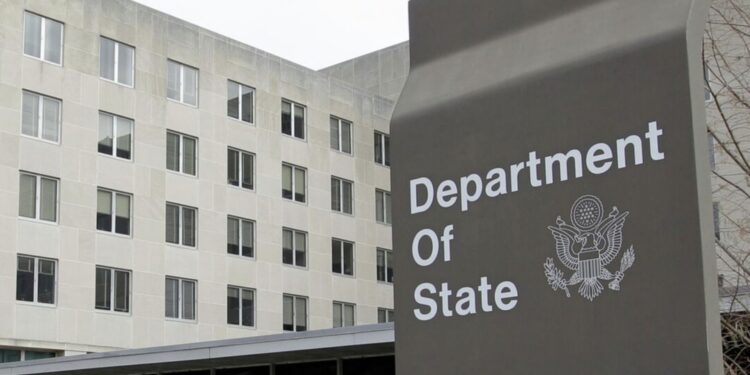 الخارجية الأمريكية تؤكد رفضها للتصريحات الإسرائيلية حول إعادة توطين الفلسطينيين خارج غزة