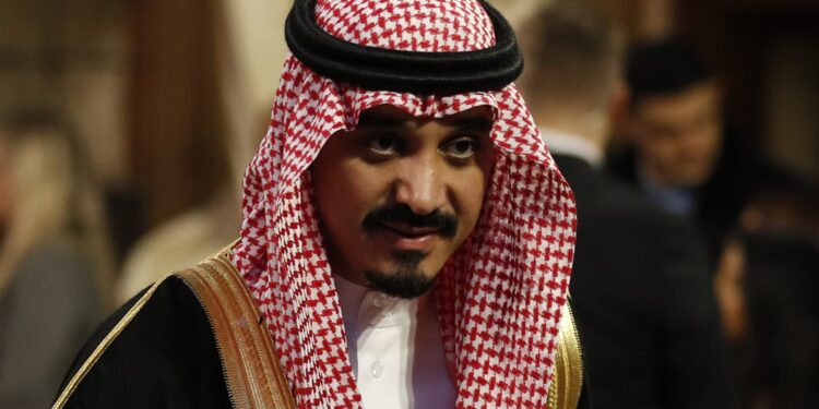 السفير السعودي لدى بريطانيا، الأمير خالد بن بندر بن سلطان