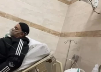 تطورات الحالة الصحية للفنان بيومي فؤاد.. يجلس على أجهزة التنفس