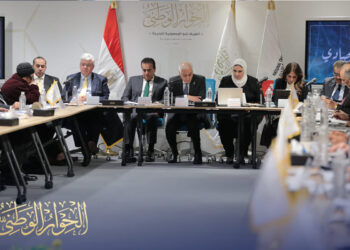 وزراء الصحة والتعليم العالي والتضامن يشاركون في جلسة تمكين المواطن بـ الحوار الاقتصادي