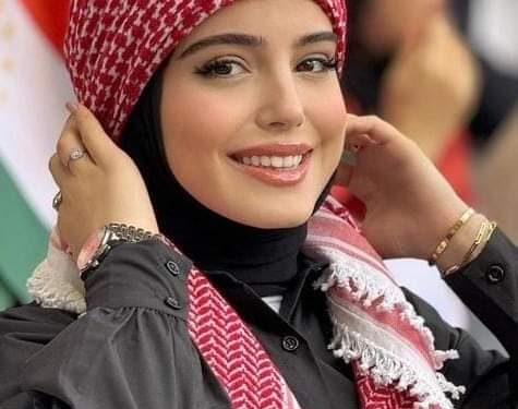 الأردنية أمل مراد قطامي تخطف الأنظار في مدرجات بطولة كأس آسيا