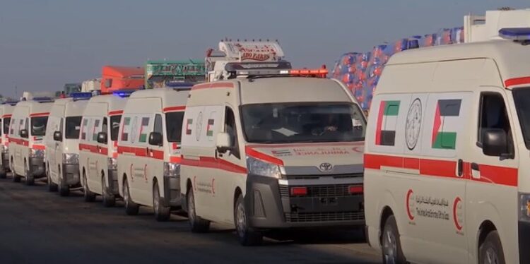 دعما للشعب الفلسطيني.. الفارس الشهم 3 الإماراتية تمرر 10 سيارات إسعاف من معبر رفح لقطاع غزة