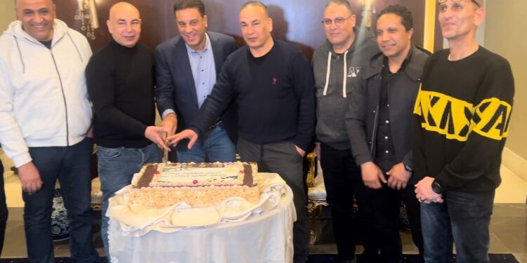 ستاد القاهرة الدولي يحتفل بجهاز منتخب مصر بتورتة على هامش مباراة البنك الأهلي وزد
