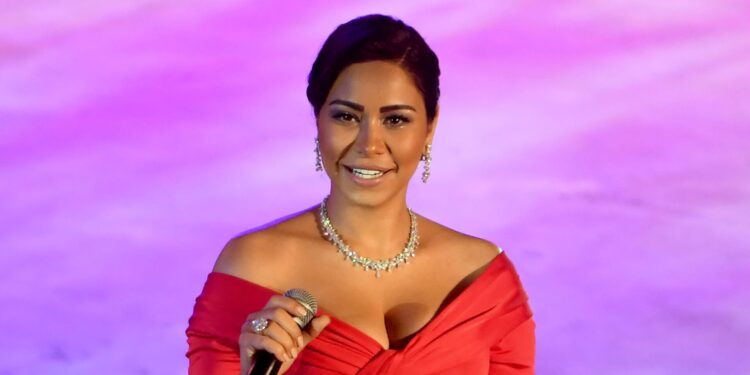 الفنانة شيرين عبد الوهاب