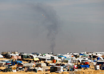 ماذا يحدث في رفح؟.. غارات إسرائيلية تُسقط 100 قتيل.. والاحتلال يُعلن مقتل جنديين