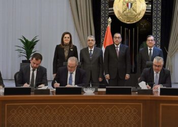 مدبولي يشهد مراسم توقيع 7 اتفاقيات تعاون في مجالي الهيدروجين الأخضر والطاقة المتجددة