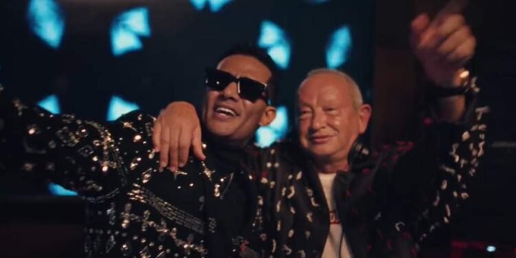 محمد رمضان يكشف عن ظهور رجل الأعمال نجيب ساويرس في إعلانه الجديد خلال شهر رمضان