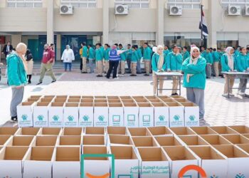 بالتعاون بين مؤسسة حياة كريمة ومبادرة ابدأ.. طلاب “ابدأ الوطنية للعلوم التقنية” يشاركون في تعبئة كراتين رمضان