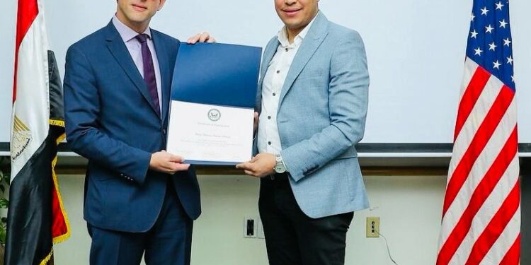 السفارة الأمريكية في القاهرة تكرم الزميل الكاتب الصحفي محسن البديوي