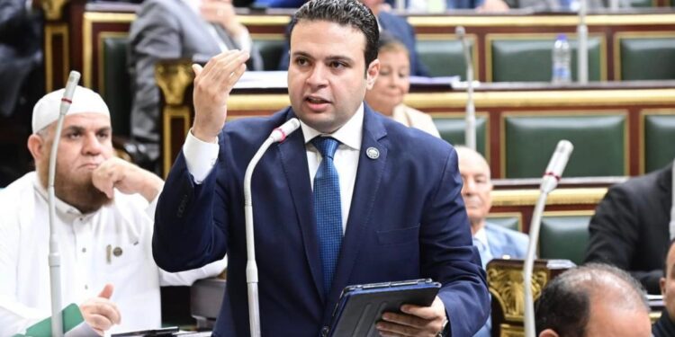 أمين سر خطة النواب يتقدم بطلب إحاطة بشأن منع بعض طلبة كلية تجارة من أداء الامتحانات بسبب المصروفات