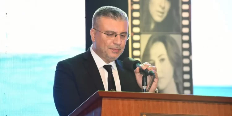 سقوط عمرو الليثي يتصدر مواقع التواصل الاجتماعي.. ماذا حدث؟