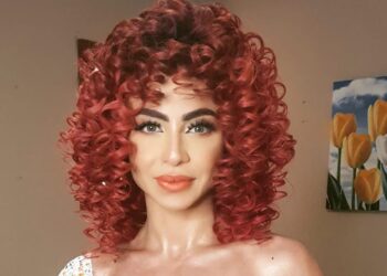 دوللي شاهين