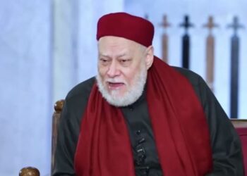 علي جمعة بمملكة الدراويش: تحريم الصلاة في مساجد الأضرحة جهل