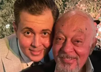 الفنان كريم مغاوري يكشف عن تعمد مول شهير لإخفاء السكر.. والأمن يتدخل بالاعتداء عليه