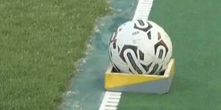 بعد أزمة مباراة القمة الأخيرة.. ستاند خاص للكرات في مباراة الاتحاد السكندري والإسماعيلي