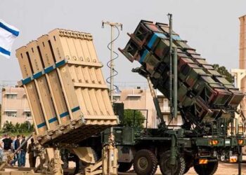 سماع دوي انفجارات في مطار أصفهان والسبب غير معروف