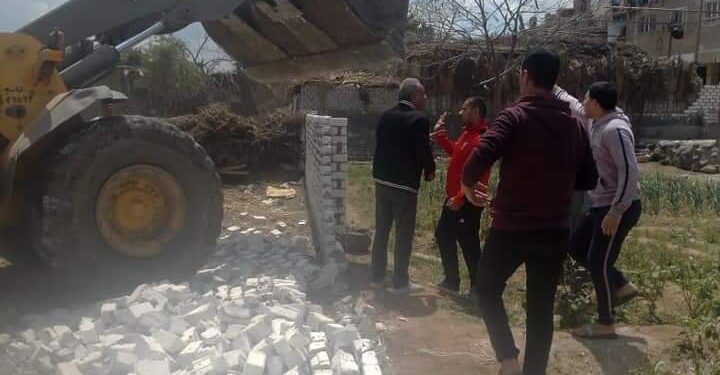 ضبط وإزالة ١٧ حالة بناء مخالف وتعدي على الأراضي الزراعية وأملاك الدولة في الجيزة 